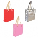 Bolsa para dama con aros metálicos y asas de Non Woven