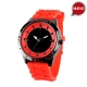 Reloj de pulso con caja metálica cristal mineral y correa de silicón