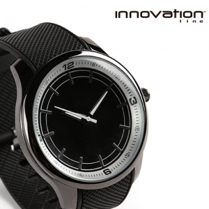 Reloj de pulso con caja metálica cristal mineral y correa de silicón