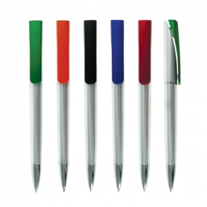 Pluma plástica on tinta negra modelo FLIP con cuerpo color plata