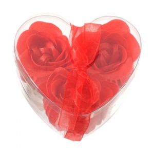 Bonito estuche en forma de corazón con 3 jabones en forma de rosa