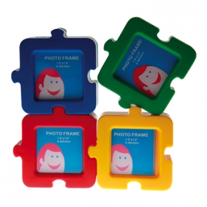 Atractivo portarretratos tamaño infantil modelo PUZZLE