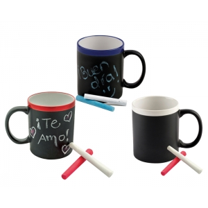 Taza con acabado mate tipo pizarrón, incluye 2 gises