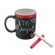 Taza con acabado mate tipo pizarrón, incluye 2 gises