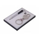 Set de llavero en forma de niño y pluma metálica esmaltada