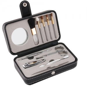 SET DE MANICURE Y BROCHAS YOUNG PROMOCIONAL