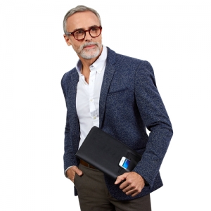 Carpeta de curpiel con bloc y porta celular NIROU