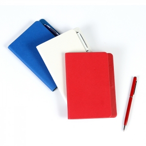 Libreta curpiel con imán porta pluma 80 hj con pluma