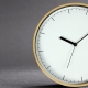 Reloj de pared con arillo plástico tipo bambú