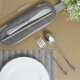 Set de cubiertos de acero inoxidable con 5 piezas y estuche