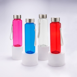 Cilindro de plástico con capacidad de 670 ml