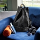 Mochila de curpiel con diseño deportivo