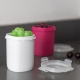 sencillo vaso de plástico con tapa y sello hermético