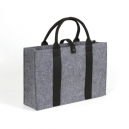 Sencilla bolsa con doble asa y fuelle y broche