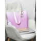 Elegante bolsa tote fabricada en poliéster