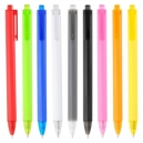 Bonitos bolígrafos de plástico con colores solidos
