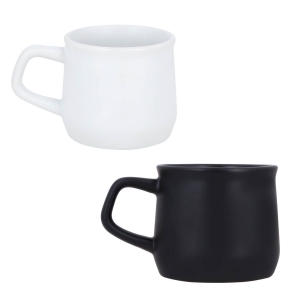 Taza de cerámica con acabado mate capacidad de 380 ml