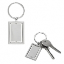 Llavero metálico en forma rectangular con centro giratorio