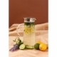 Jarra fabricada en vidrio con capacidad de 1800 ml
