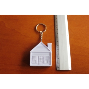 Llavero con diseño de casa color blanco