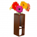 Florero de madera con vaso de cerámica