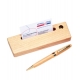 Estuche de madera con ranura y pluma