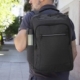 Mochila negra de poliéster